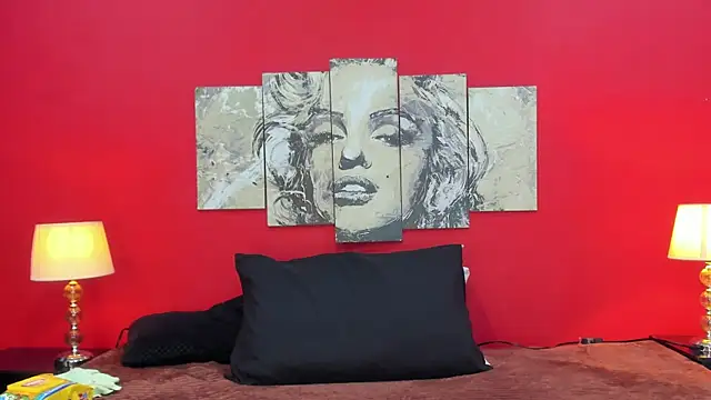 Snapshot of LucianaMadura1 chatting on April 2026 05:57:02 PM LucianaMadura1 online show from April 2026 05:57:02 PM