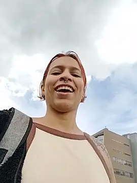 Mia 0-4 online show from April 2026 04:31:01 PM