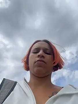 Mia 0-4 online show from July 2026 04:06:02 PM