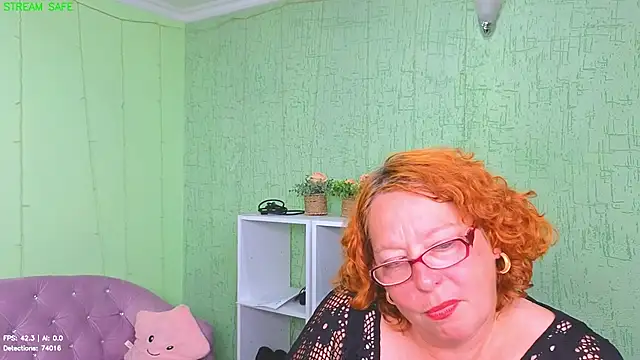 Snapshot of Fara_Flutte chatting on July 2026 10:34:02 AM Fara Flutte online show from July 2026 10:34:02 AM