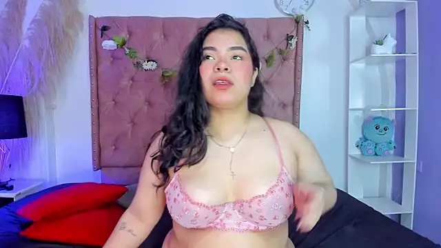 ROSELEI  online show from May 2026 12:39:01 PM