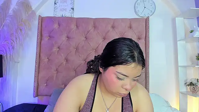 Snapshot of ROSELEI_ chatting on June 2026 09:20:01 AM ROSELEI online show from June 2026 09:20:01 AM
