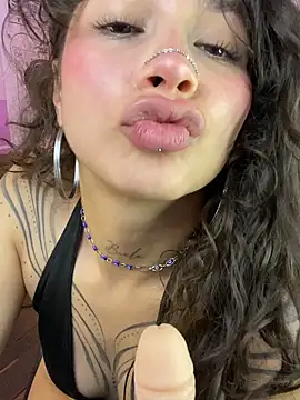 Dreanaa online show from April 2026 08:57:02 PM