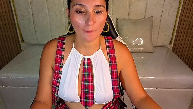 Alisson tx  online show from April 2026 09:49:01 PM