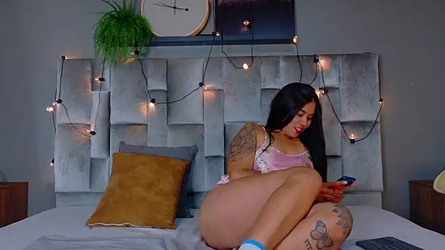 AriannaLux   online show from April 2026 07:58:02 PM