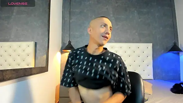 Jara Chick online show from May 2026 08:05:02 PM