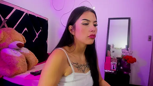 Snapshot of evelott_allenx chatting on July 2026 10:29:02 PM evelott allenx online show from July 2026 10:29:02 PM