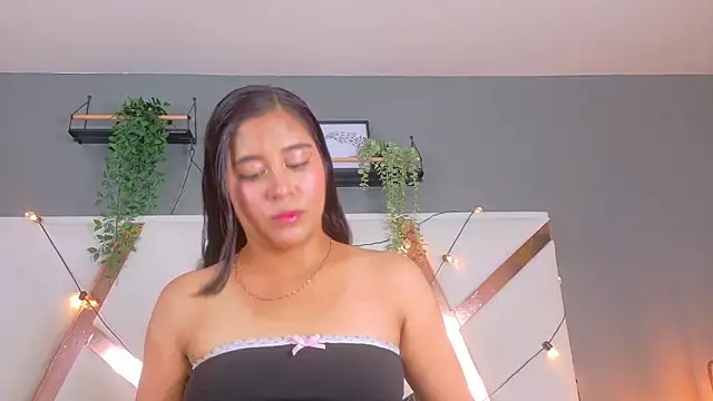 LeslyTaylor  online show from April 2026 07:50:02 PM