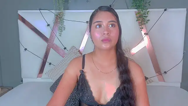 LeslyTaylor  online show from April 2026 07:51:01 PM