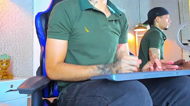 Snapshot of Daniel_huge22 chatting on May 2026 01:57:16 AM Daniel huge22 online show from May 2026 01:57:16 AM