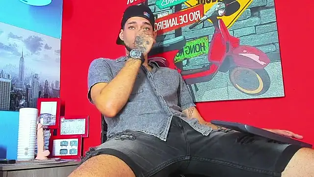 Daniel huge22 online show from April 2026 02:00:01 PM