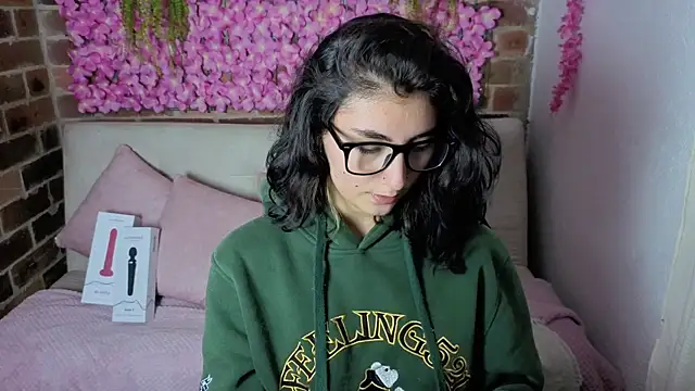 darknesscosplayer56 online show from April 2026 01:29:01 AM