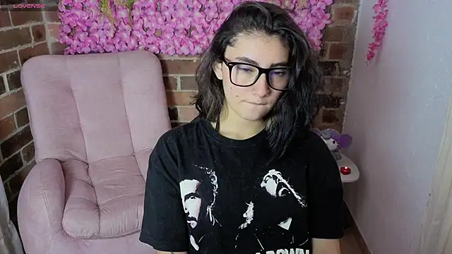 darknesscosplayer56 online show from April 2026 07:59:02 PM