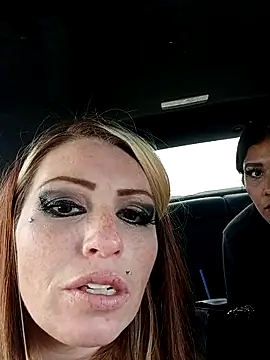 itsyafavgirll online show from April 2026 08:23:02 PM