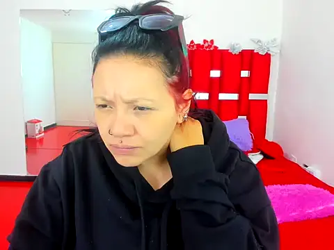 Snapshot of scarlett_red_1 chatting on May 2026 04:38:01 PM scarlett red 1 online show from May 2026 04:38:01 PM