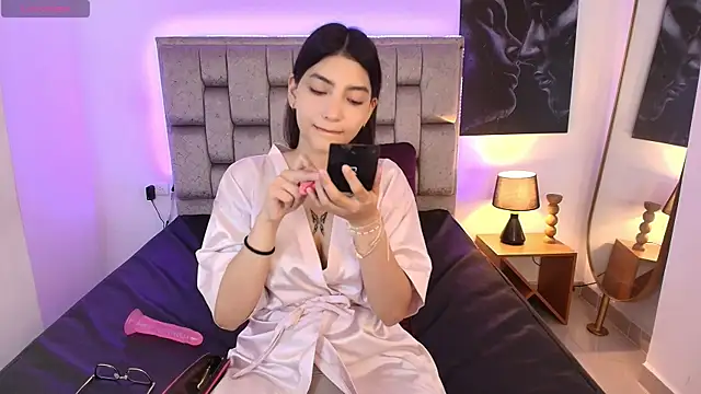 candy tina online show from April 2026 02:20:01 PM