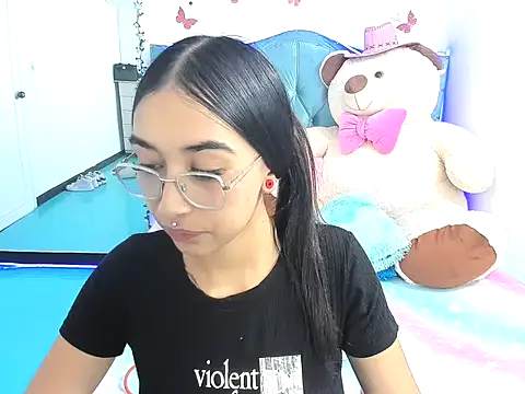 Snapshot of valery_taylor_1 chatting on April 2026 04:03:01 AM valery taylor 1 online show from April 2026 04:03:01 AM