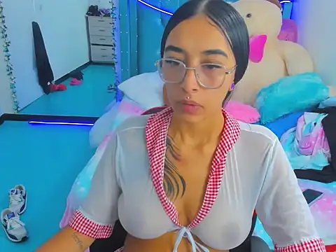 Snapshot of valery_taylor_1 chatting on April 2026 05:58:02 AM valery taylor 1 online show from April 2026 05:58:02 AM