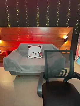 aria bloomer online show from April 2026 07:43:02 PM