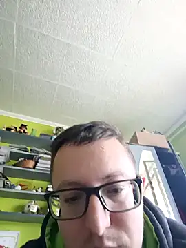 zsolt1910 online show from May 2026 09:47:01 AM