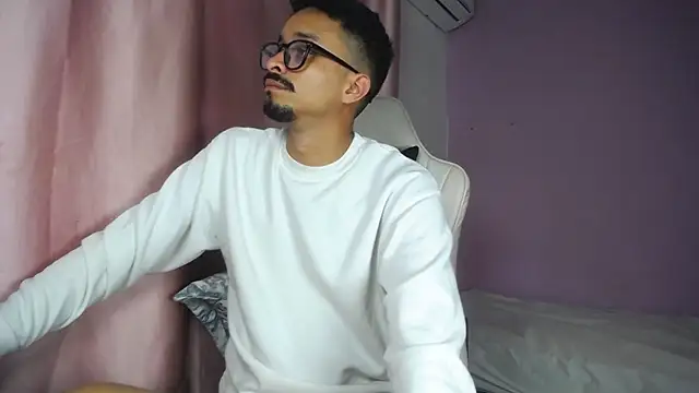 Amir guy  online show from May 2026 04:04:02 PM