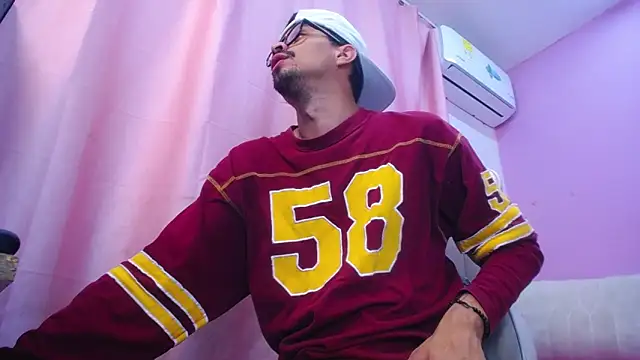 Snapshot of Amir_guy_ chatting on April 2026 02:12:02 PM Amir guy online show from April 2026 02:12:02 PM