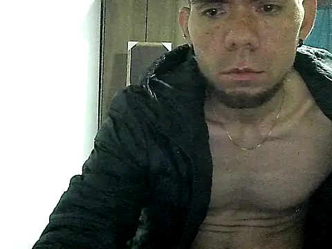 Snapshot of thomas2wood chatting on April 2026 03:20:01 AM thomas2wood online show from April 2026 03:20:01 AM