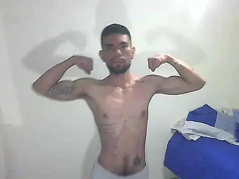 Snapshot of thomas2wood chatting on May 2026 12:16:02 AM thomas2wood online show from May 2026 12:16:02 AM