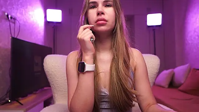 Justana online show from June 2026 04:51:01 PM