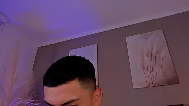 Snapshot of Alexander_Diazz chatting on June 2026 02:11:02 PM Alexander Diazz online show from June 2026 02:11:02 PM