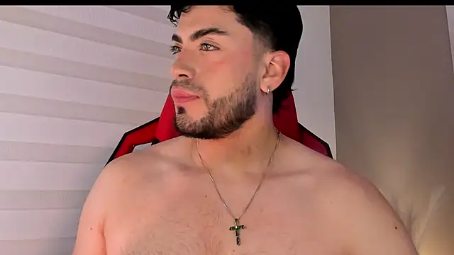 Snapshot of Alexander_Diazz chatting on April 2026 01:18:01 PM Alexander Diazz online show from April 2026 01:18:01 PM