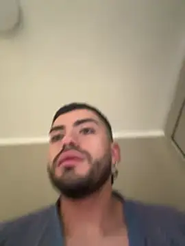 Snapshot of Alexander_Diazz chatting on May 2026 09:43:01 PM Alexander Diazz online show from May 2026 09:43:01 PM