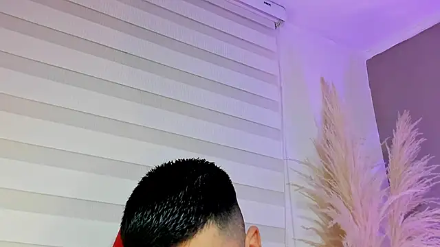 Snapshot of Alexander_Diazz chatting on May 2026 12:30:01 PM Alexander Diazz online show from May 2026 12:30:01 PM