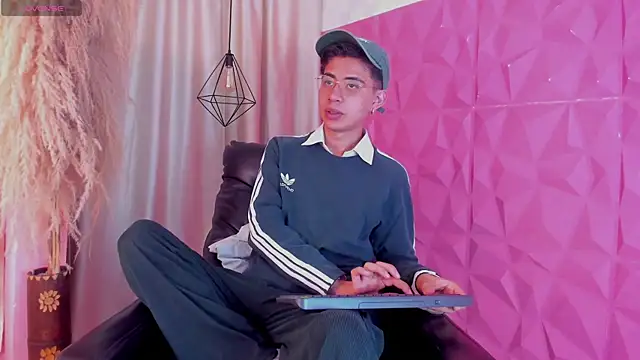 youn rider online show from April 2026 07:29:02 PM