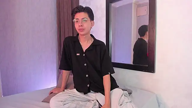 Snapshot of youn_rider chatting on May 2026 07:35:01 PM youn rider online show from May 2026 07:35:01 PM