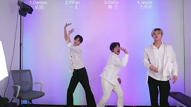 XL-CandyShop online show from April 2026 05:47:01 AM