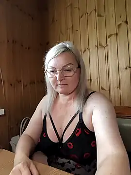 White-Chocolatte online show from May 2026 09:47:01 AM