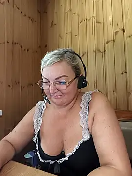 White-Chocolatte online show from June 2026 06:52:02 AM
