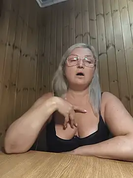 White-Chocolatte online show from June 2026 06:07:02 PM