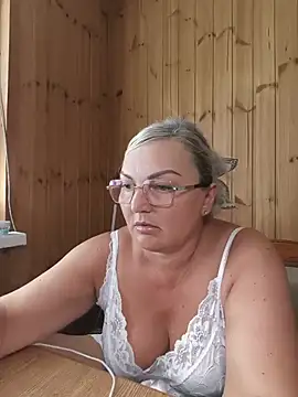 White-Chocolatte online show from June 2026 02:15:02 PM