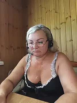 White-Chocolatte online show from July 2026 07:30:02 AM