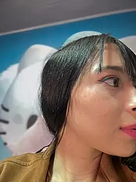 Sasha-firee online show from April 2026 02:40:02 AM