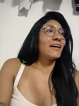 Ninaa velvett online show from April 2026 10:23:02 PM