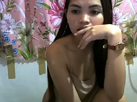 Snapshot of petitegirl123 chatting on April 2026 01:13:01 PM petitegirl123 online show from April 2026 01:13:01 PM