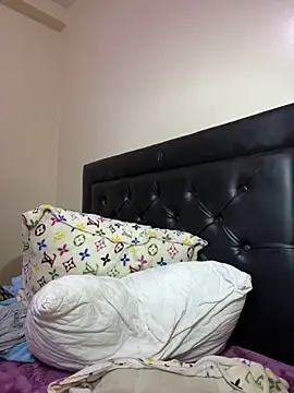 Blacktourmalinee online show from May 2026 03:26:01 PM