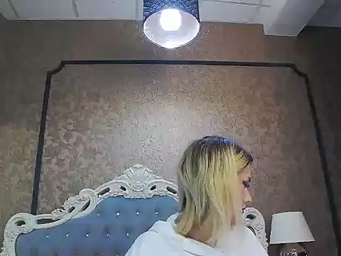 Ivy Quin online show from April 2026 03:23:01 AM