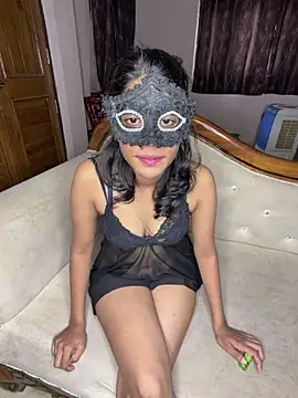 Snapshot of Love_Birds00 chatting on June 2026 08:03:01 AM Love Birds00 online show from June 2026 08:03:01 AM