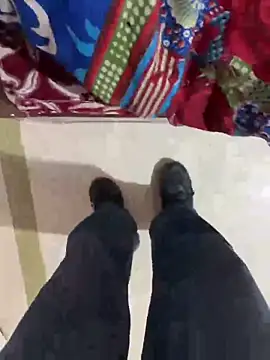 Snapshot of Love_Birds00 chatting on April 2026 11:22:02 AM Love Birds00 online show from April 2026 11:22:02 AM