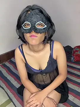 Snapshot of Love_Birds00 chatting on June 2026 08:37:02 AM Love Birds00 online show from June 2026 08:37:02 AM
