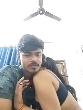 Love-Birdss online show from April 2026 08:43:01 PM